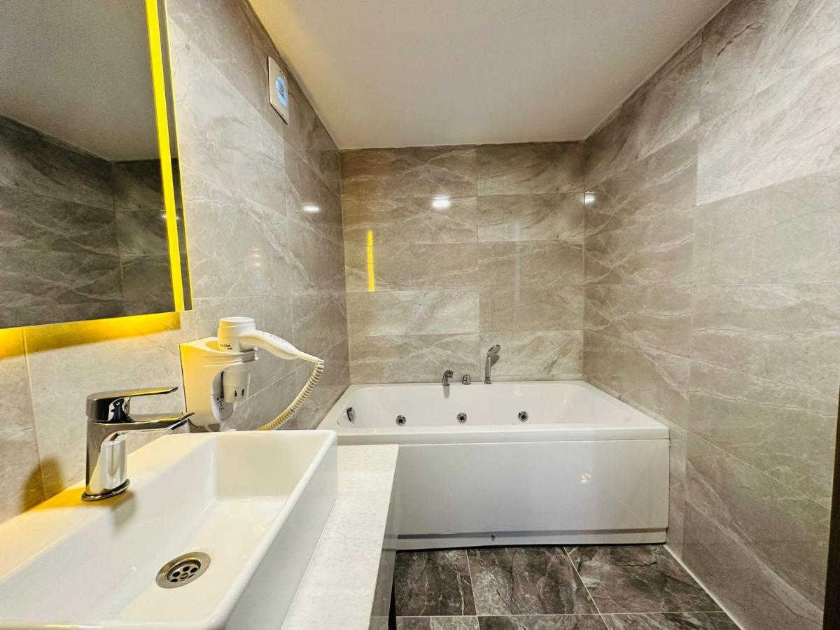 Nice Royal Suite Istanbul Exteriör bild